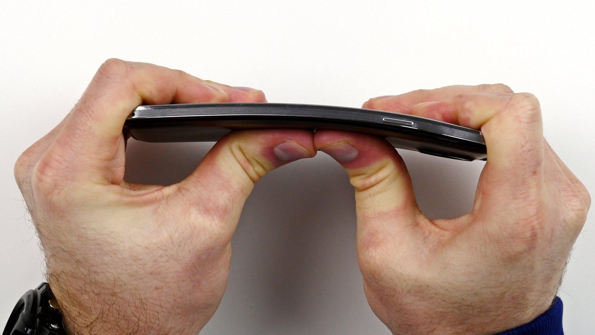 that-bendable-iphone-6-screen-isn-t-a-feature-update