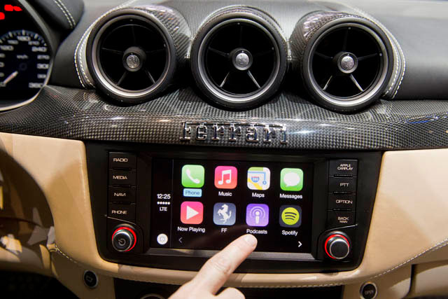 Apple-CarPlay