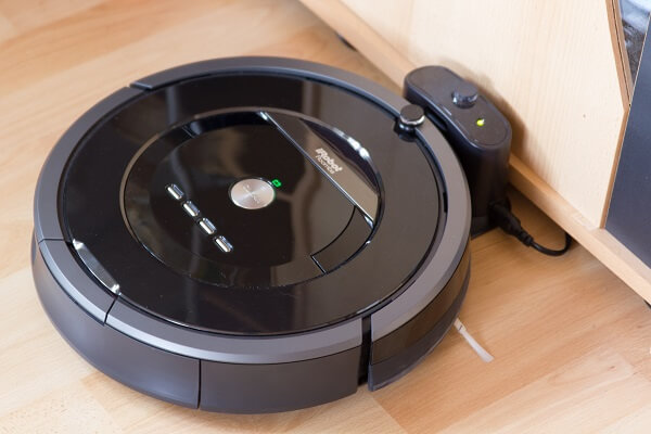 Christmas Tech Gift Ideas iRobot Roomba 880